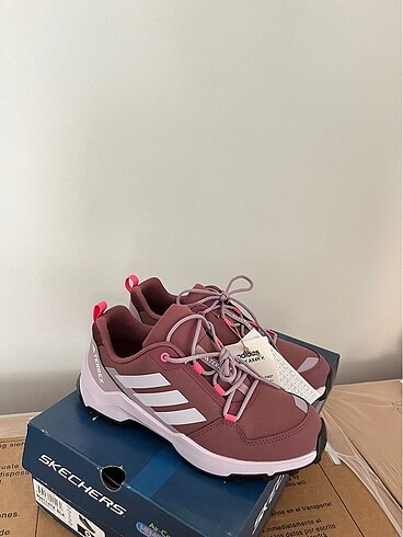 Adidas kadın ayakkabı