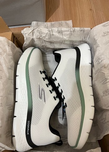 Beyaz Kadın Spor Ayakkabı Siyah Bağcıklı - Görsel 5