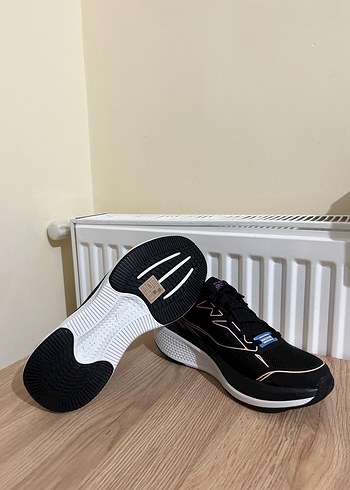 Siyah Baskılı Bağcıklı Kadın Sneaker - Görsel 3