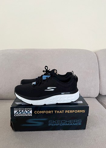 Skechers 42