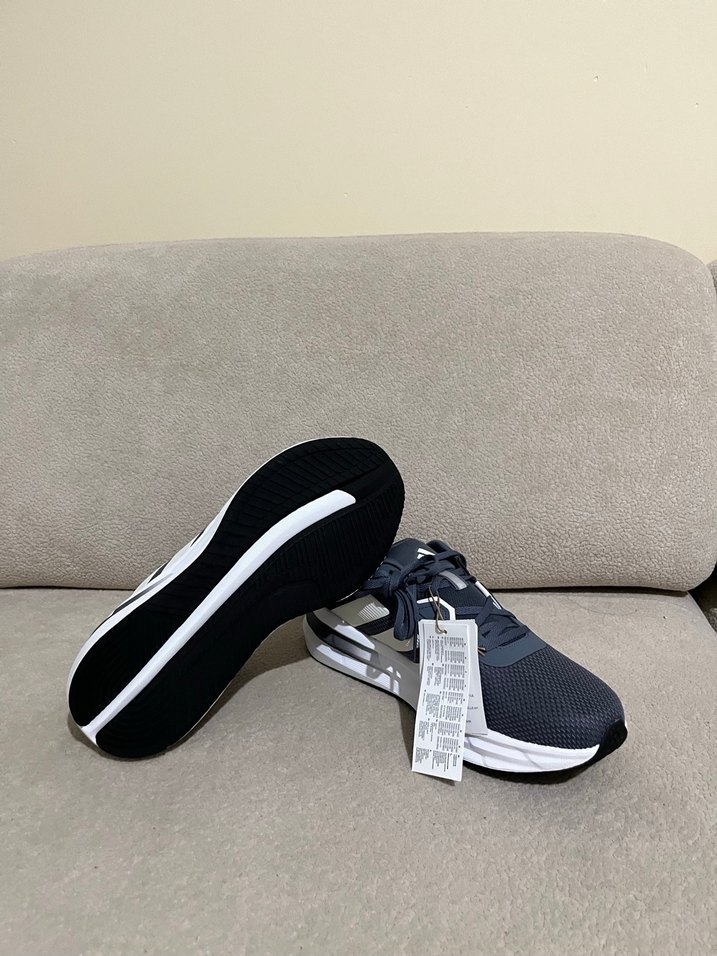 Gri Adidas Erkek Koşu ve Antrenman Ayakkabısı - Görsel 3