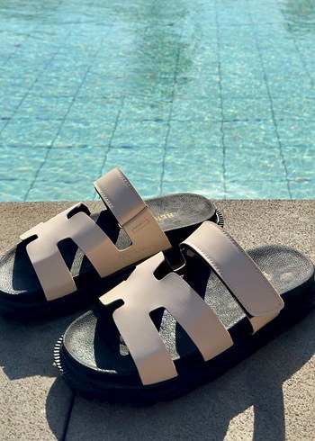 38 Beden beyaz Renk HERMES KADIN SANDALET