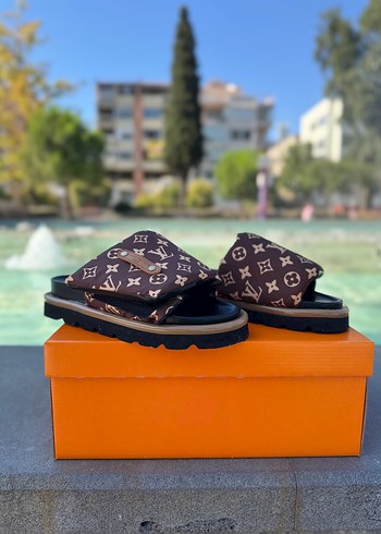 41 Beden kahverengi Renk Louis Vuitton Kahverengi Platform Topuklu Terlik