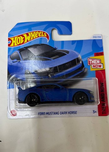 Ford Mustang Dark Horse Mavi