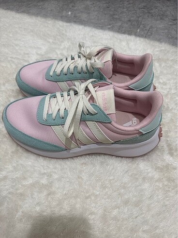 Orjinal adidas spor ayakkabı