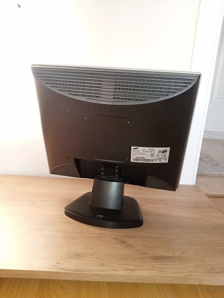 Bej Samsung Monitör - Görsel 5