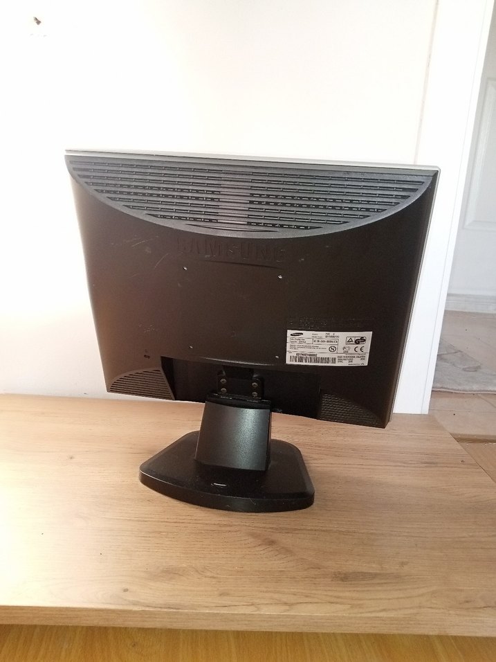 Bej Samsung Monitör - Görsel 4