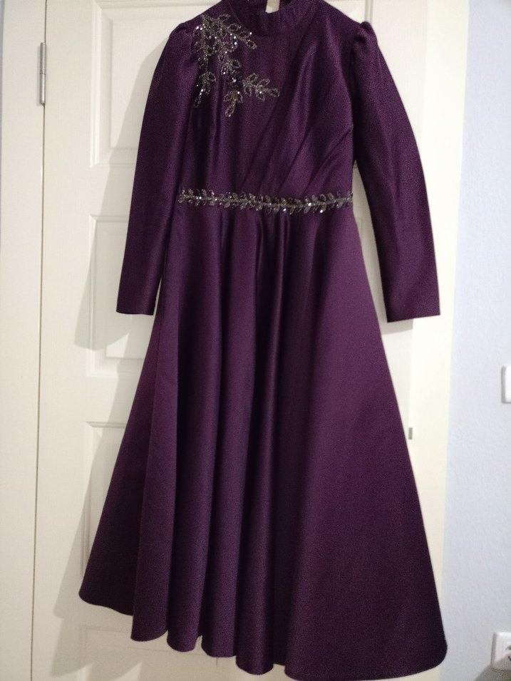 Mor İşlemeli Uzun Kollu Uzun Abiye - Görsel 3