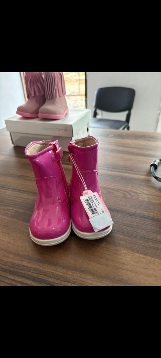 Kız Çocuk Parlak Pembe Lastik Bot - Görsel 3
