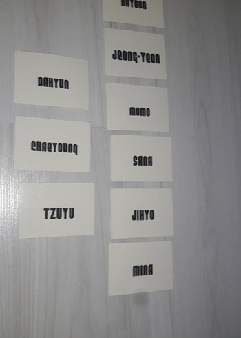 Diğer twice dergi kart seti (laminasyon makinasından geçirilmiş)