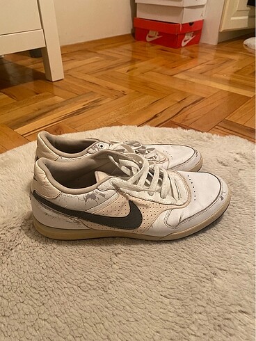 Nike ayakkabi
