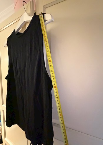 Siyah Yüksek Yakalı Kadın Atlet - Görsel 3