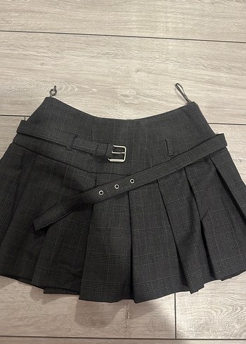 xs Beden Gri Kemerli Mini Etek
