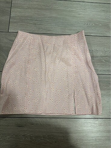 Zara Zara saten papatyalı etek