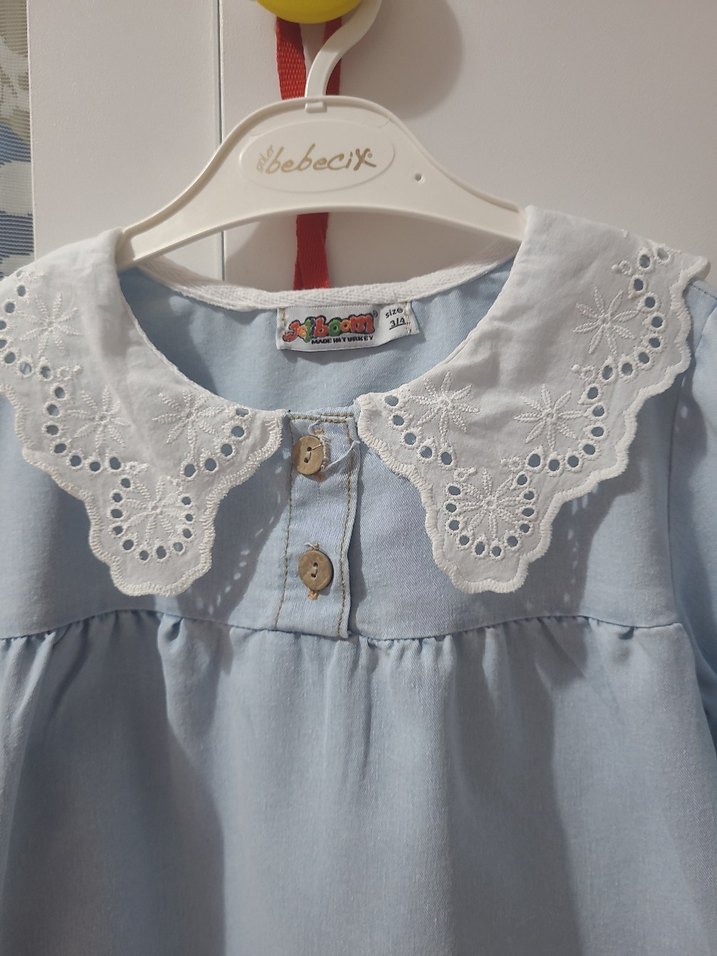 Nakışlı Mavi Denim Kız Elbisesi - Görsel 2