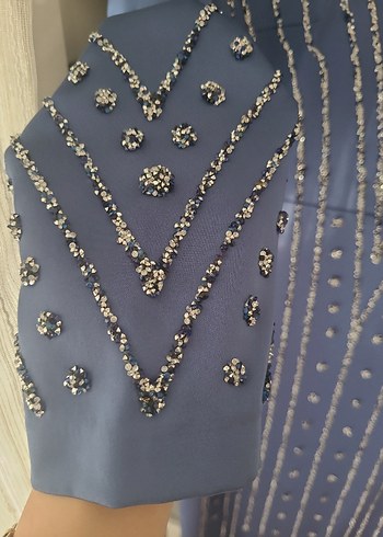 Uzun Kollu Mavi İşlemeli Abiye Elbise - Görsel 3