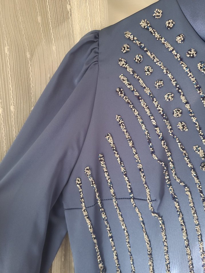 Uzun Kollu Mavi İşlemeli Abiye Elbise - Görsel 2
