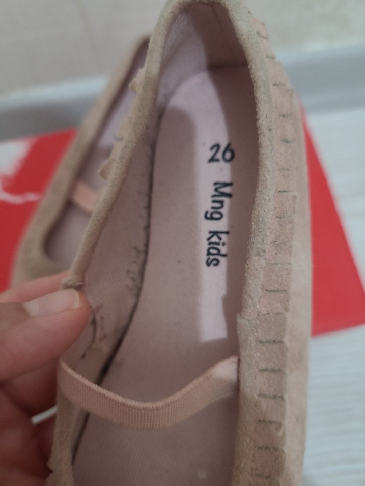 mango 
Kız Çocuk Bej Süet Fırfırlı Babet - Görsel 2