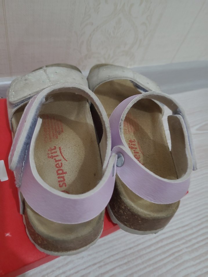 Kız Çocuk Beyaz Tokalı Terlik - Görsel 5