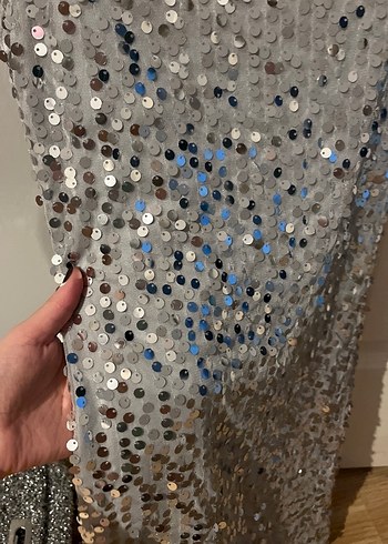 Gri Payetli Straplez Midi Abiye Elbise - Görsel 2