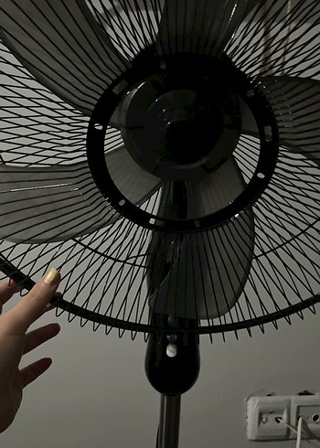 Siyah Ayaklı Vantilatör - Görsel 4