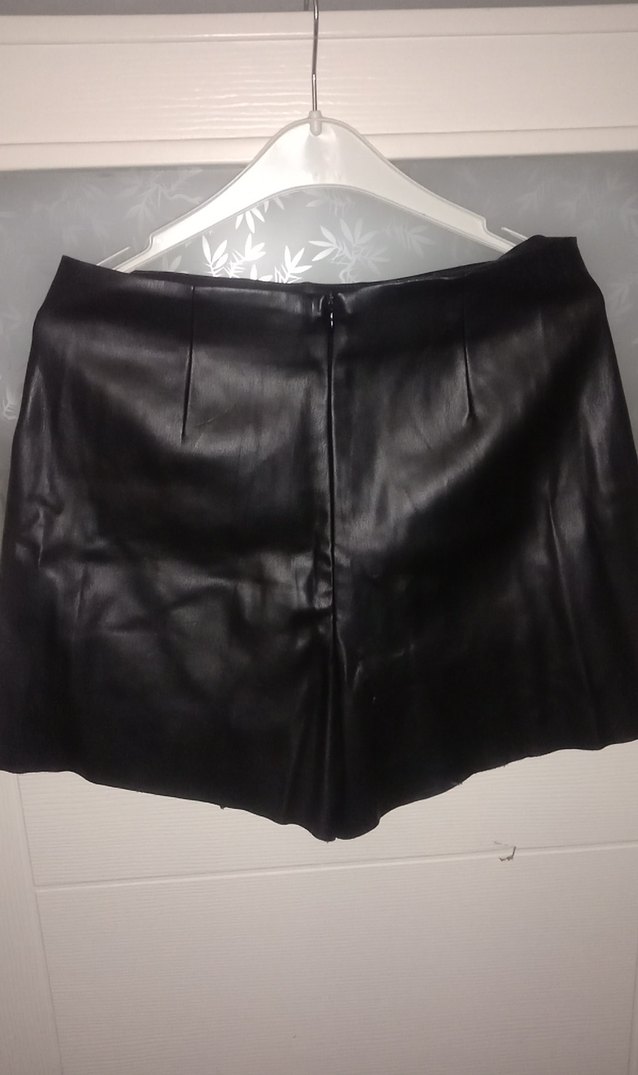 Siyah Deri içi sortluMini Etek - Görsel 3