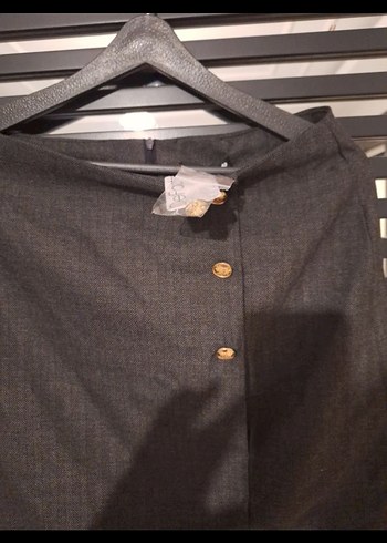 Düğmeli Gri Mini Kadın Etek - Görsel 3