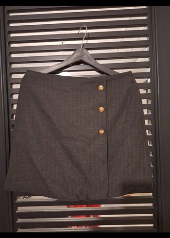 Düğmeli Gri Mini Kadın Etek - Görsel 2