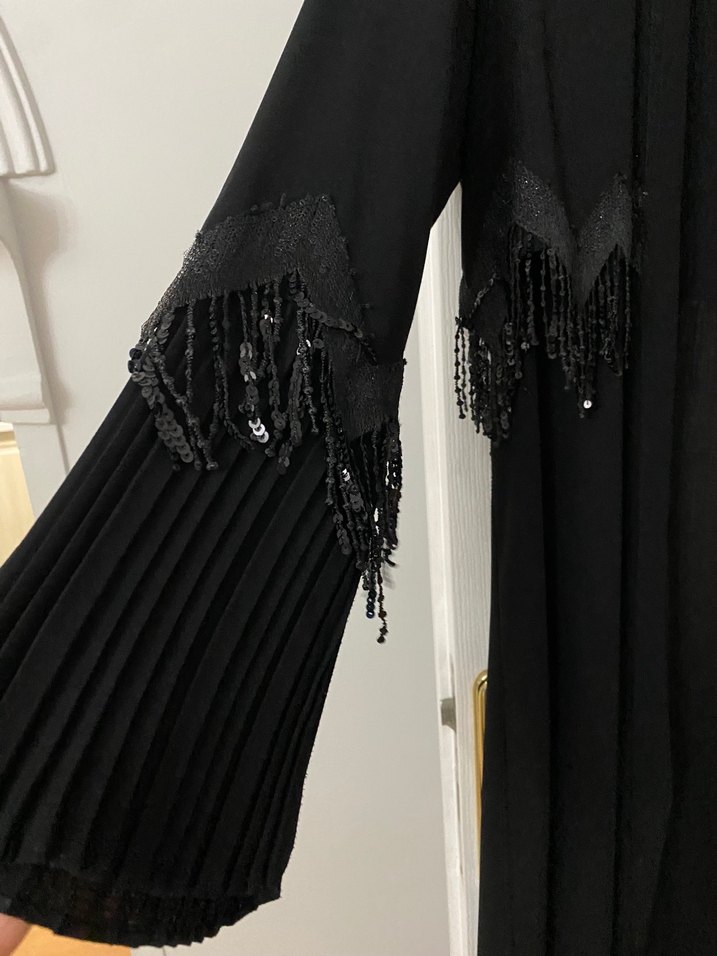 Uzun Siyah Gotik Nakışlı Kadın Sabahlık - Görsel 2