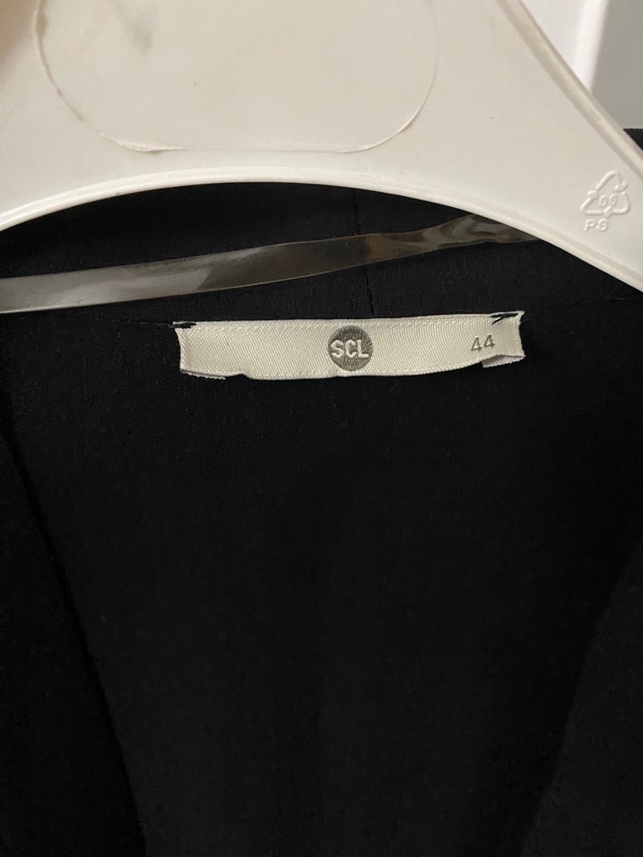 Uzun Siyah Gotik Nakışlı Kadın Sabahlık - Görsel 5