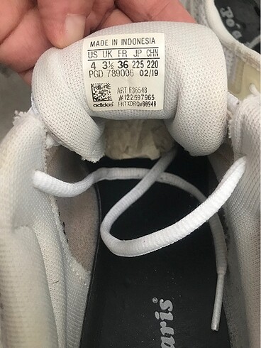 36 Beden beyaz Renk Orjinal adidas ayakkabı