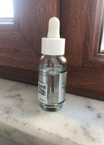 Beden Garnier Hyaluronik Aloe Süper Serum 30 ml