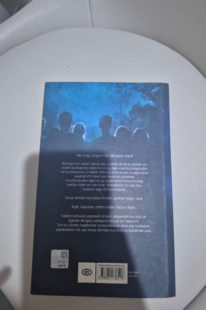 Yere Yakın Yıldızlara Uzak - Emine Tavuz - Görsel 2