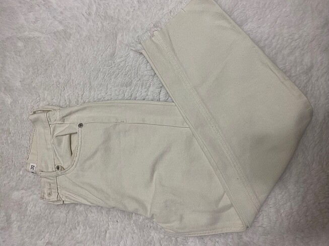 Bershka krem jeans