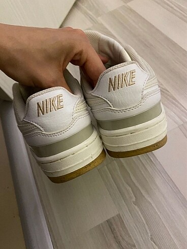 35,5 Beden beyaz Renk Nike Gamma Force spor ayakkabı