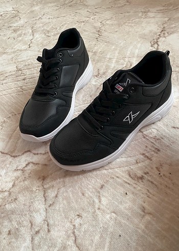 Siyah Bağcıklı spor ayakkabi - Görsel 2