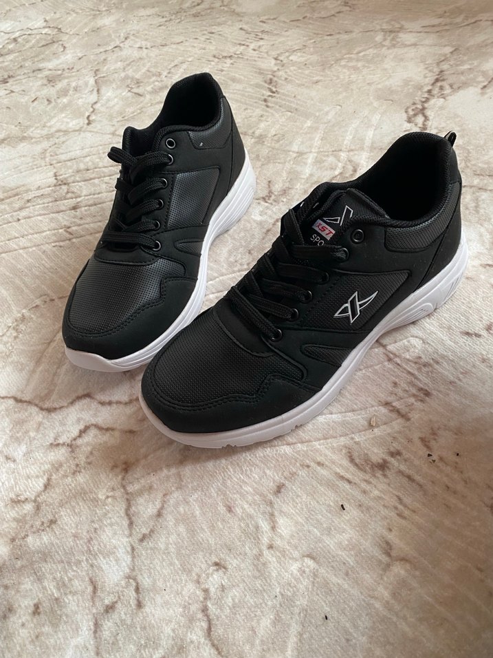 Siyah Bağcıklı spor ayakkabi - Görsel 2