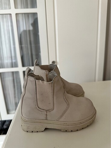 LC Waikiki Kız çocuk bot
