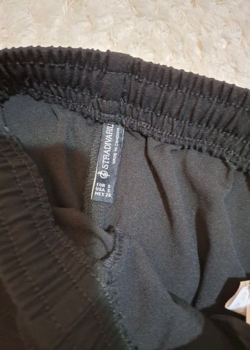 Stradivarius Siyah Rahat Kesim Kadın Paraşüt Pantolon - Görsel 4
