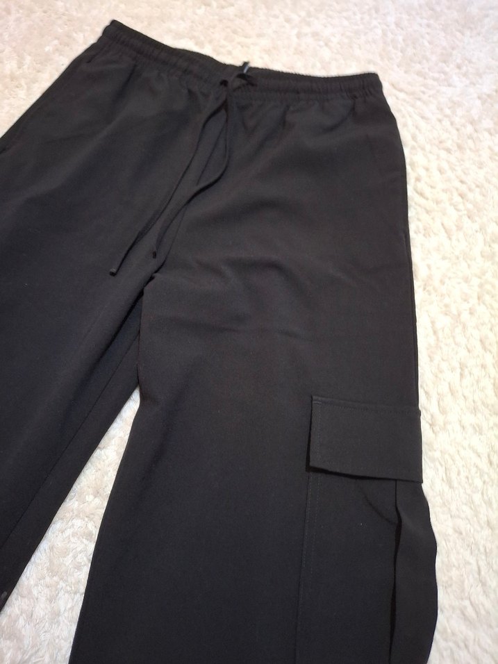 Stradivarius Siyah Rahat Kesim Kadın Paraşüt Pantolon - Görsel 2