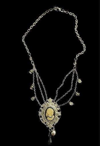 Vintage Gümüş Gotik Kolye