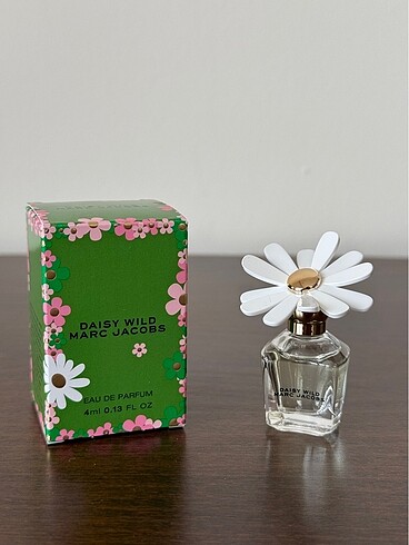 Marc jacobs daisy wild