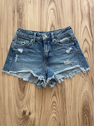 Mavi Jeans Yepyeni Sıfır Mavi Markasından Yırtıklı Kot Şort Kadın