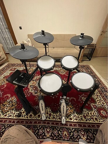 Alesis nitro Max elektro bateri