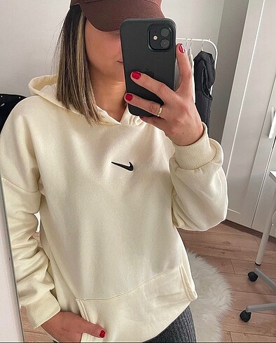 Krem rengi kapüşonlu nike sweat