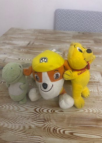 Renkli Sarı Peluş Oyuncaklar Seti