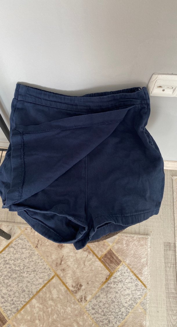 Kemer Detaylı Lacivert Hamile Midi Şort - Görsel 2