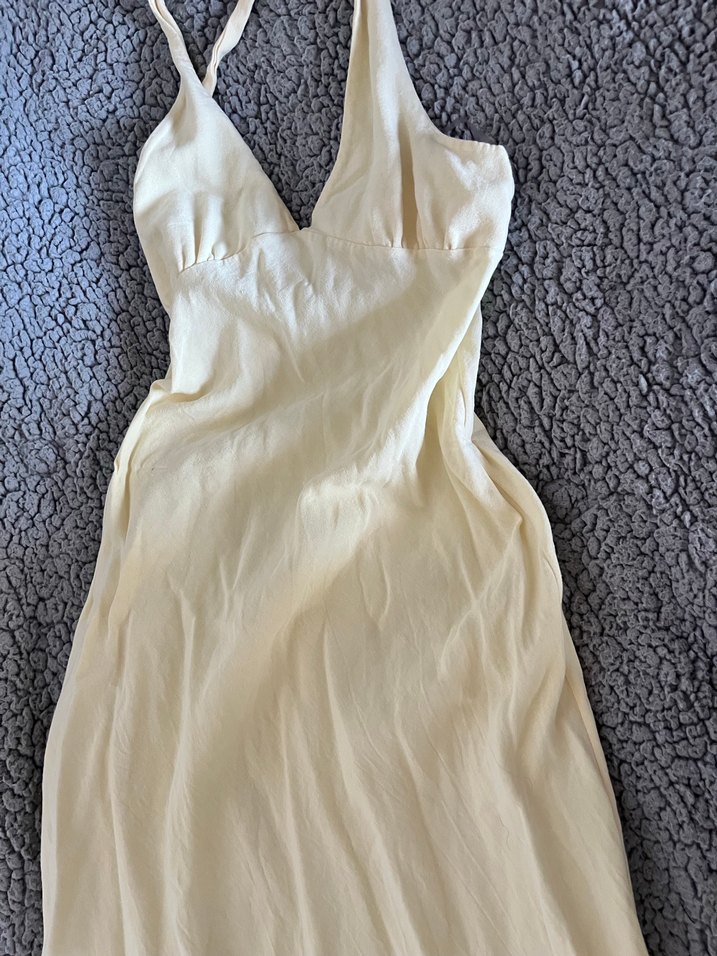 V Yaka Drapeli Beyaz Uzun Kadın Elbisesi - Görsel 2