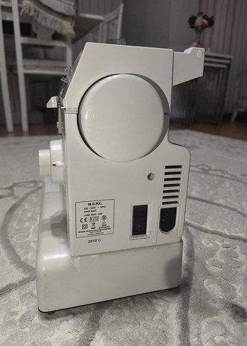 Beyaz Singer Dikiş Makinesi - Görsel 4