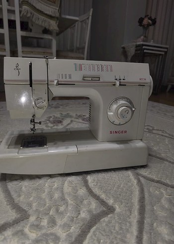 Beyaz Singer Dikiş Makinesi - Görsel 3